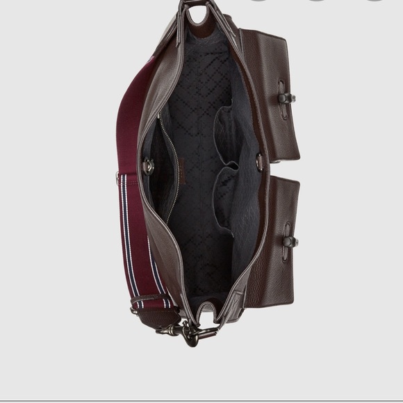 Authentic Gucci Messenger Bag with Bamboo details - Picture 4 of 12